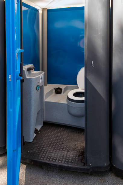 Best Luxury portable toilet rental  in Fullerton, PA